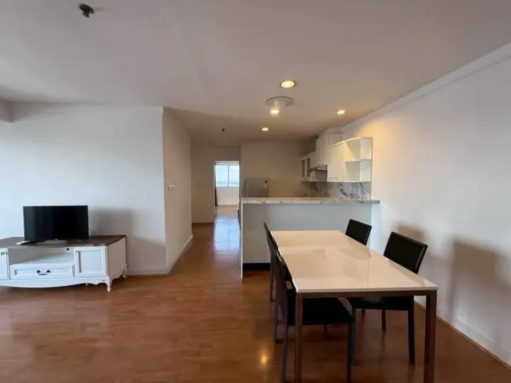 Property photos for The Waterford Diamond