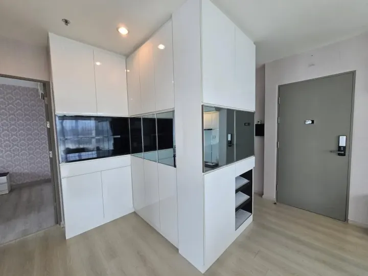 Property photos for Life Ratchadapisek