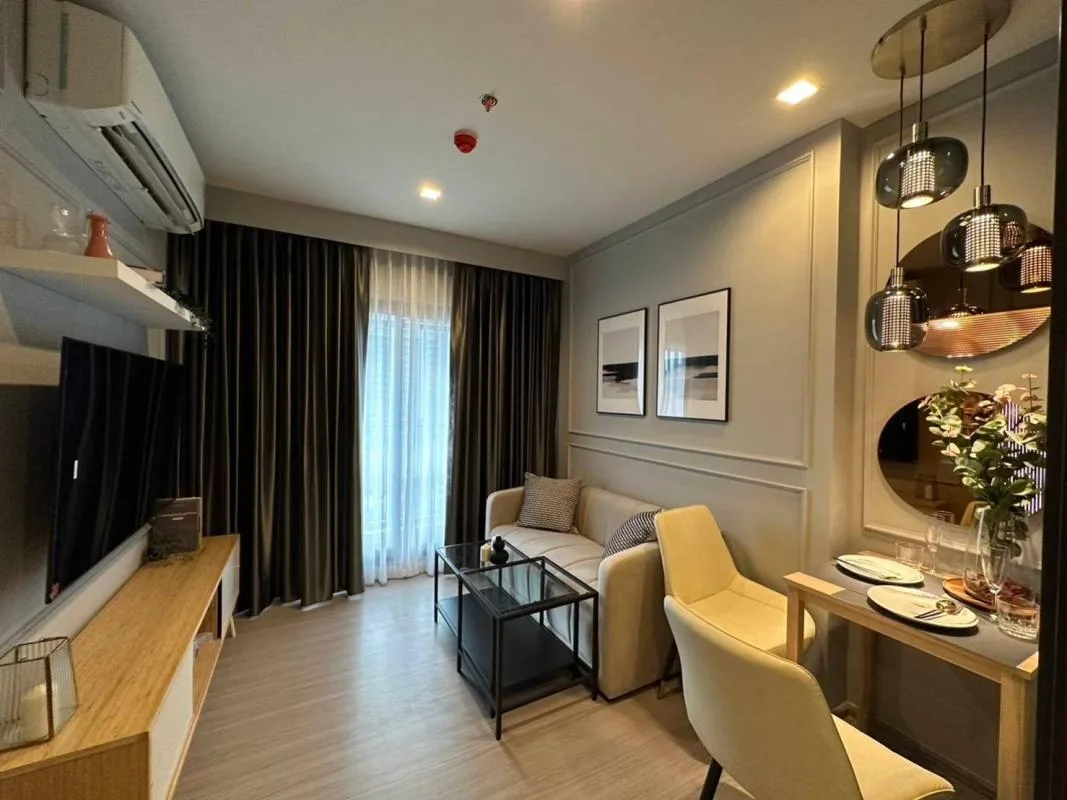 Property photos for Life Asoke Hype