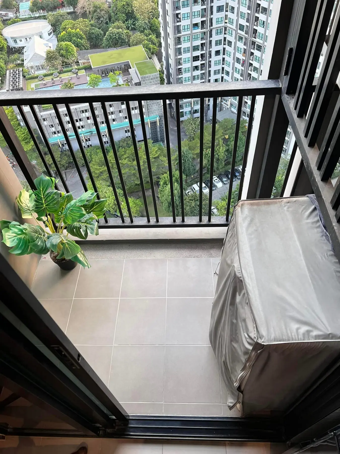 Property photos for The Base Park East Sukhumvit 77