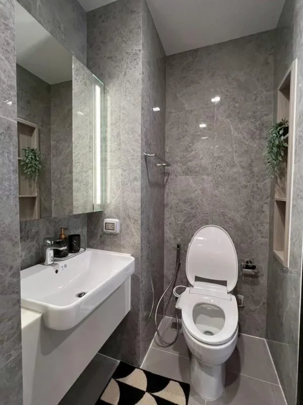 Property photos for Noble Around Ari