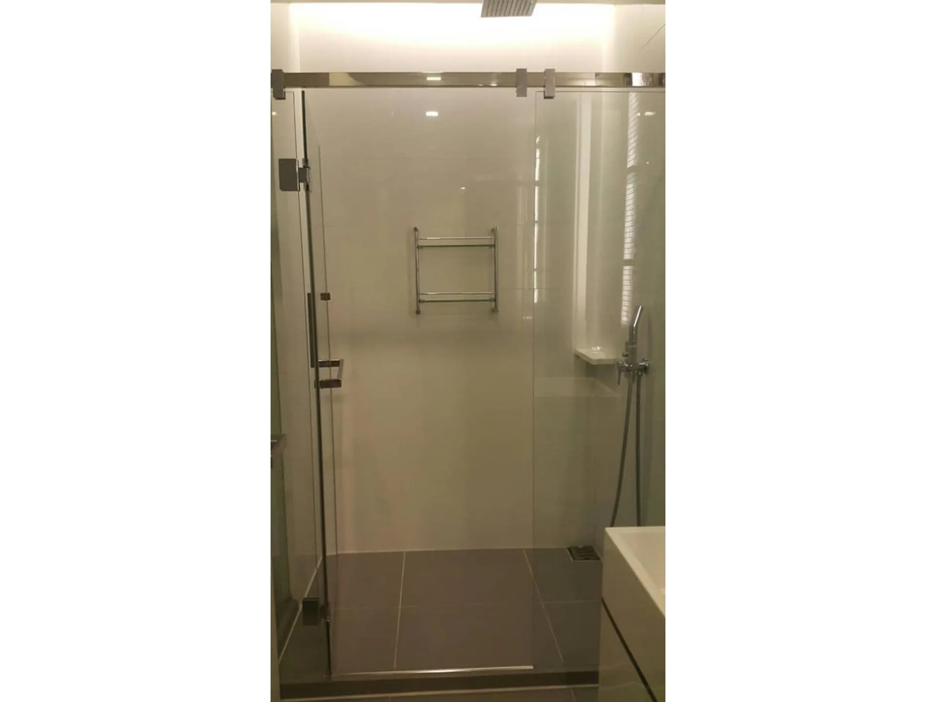 Property photos for The Room Sukhumvit 69