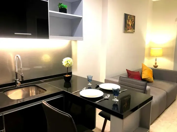 Property photos for The Crest Sukhumvit 34