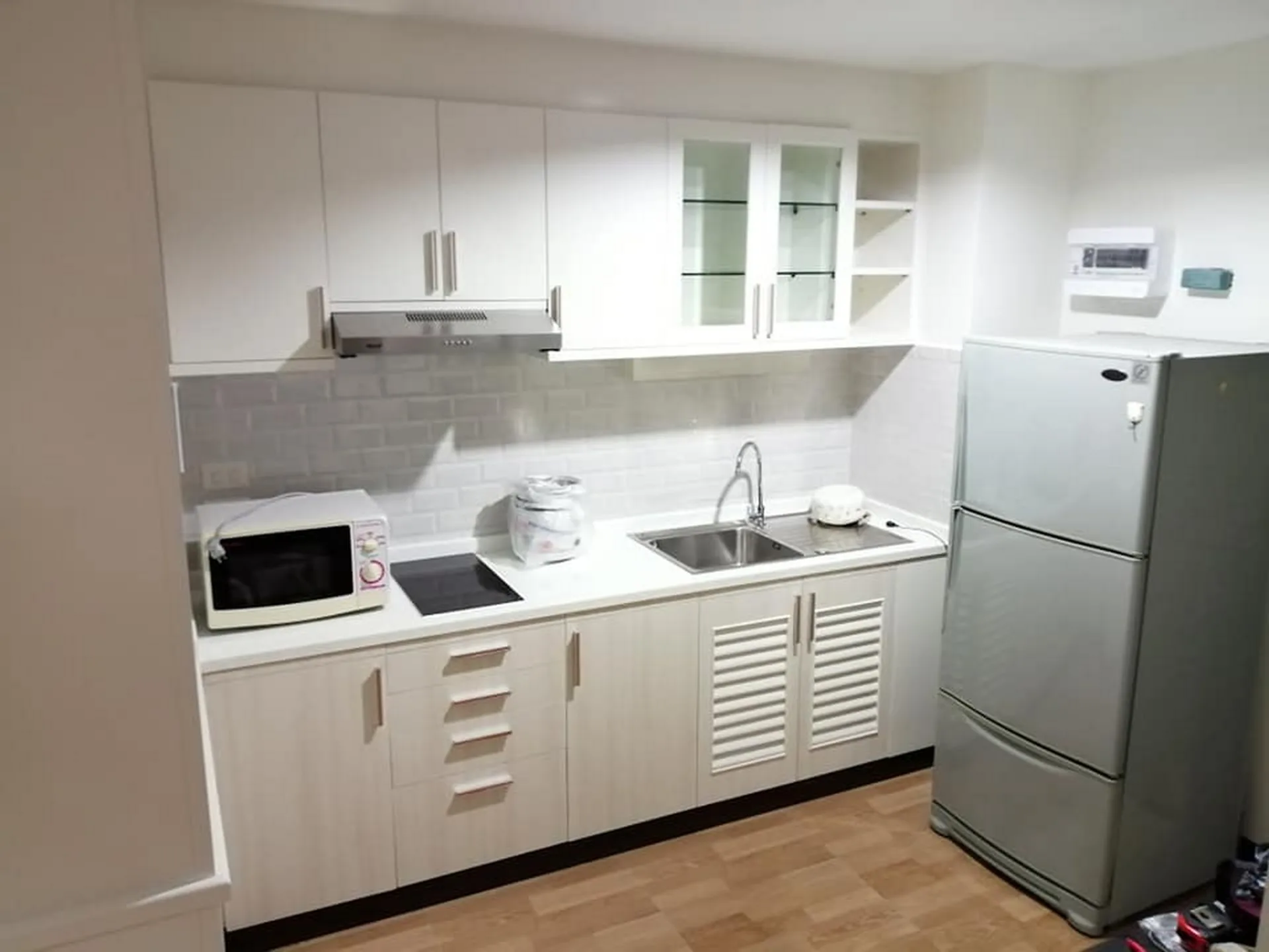 Property photos for Green Point Silom