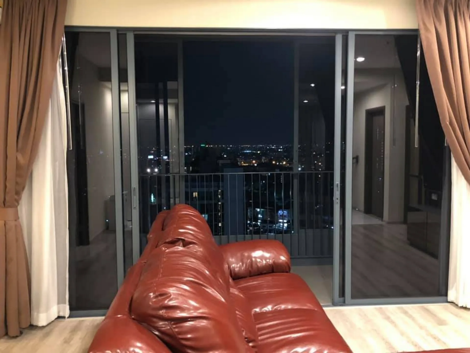 Property photos for IDEO Mobi Sukhumvit 66