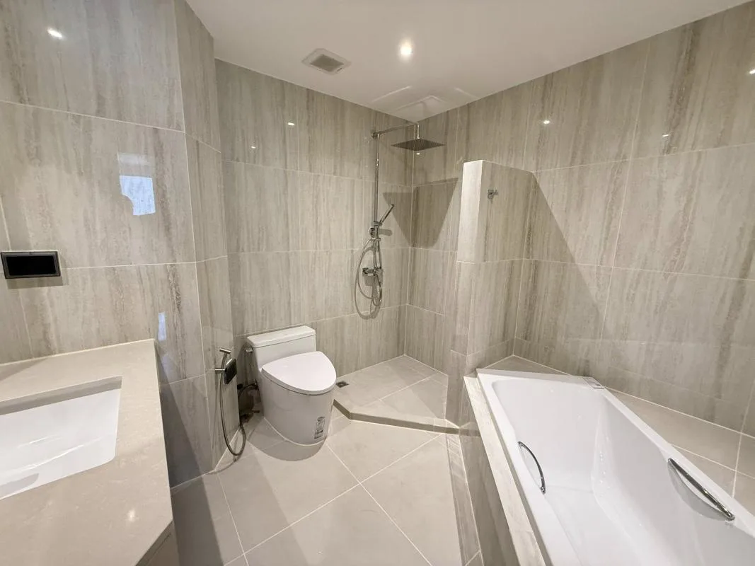 Property photos for Silom Grand Terrace