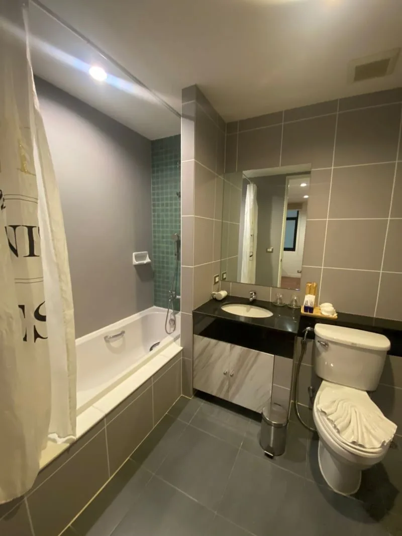 Property photos for Benviar Tonson Residence