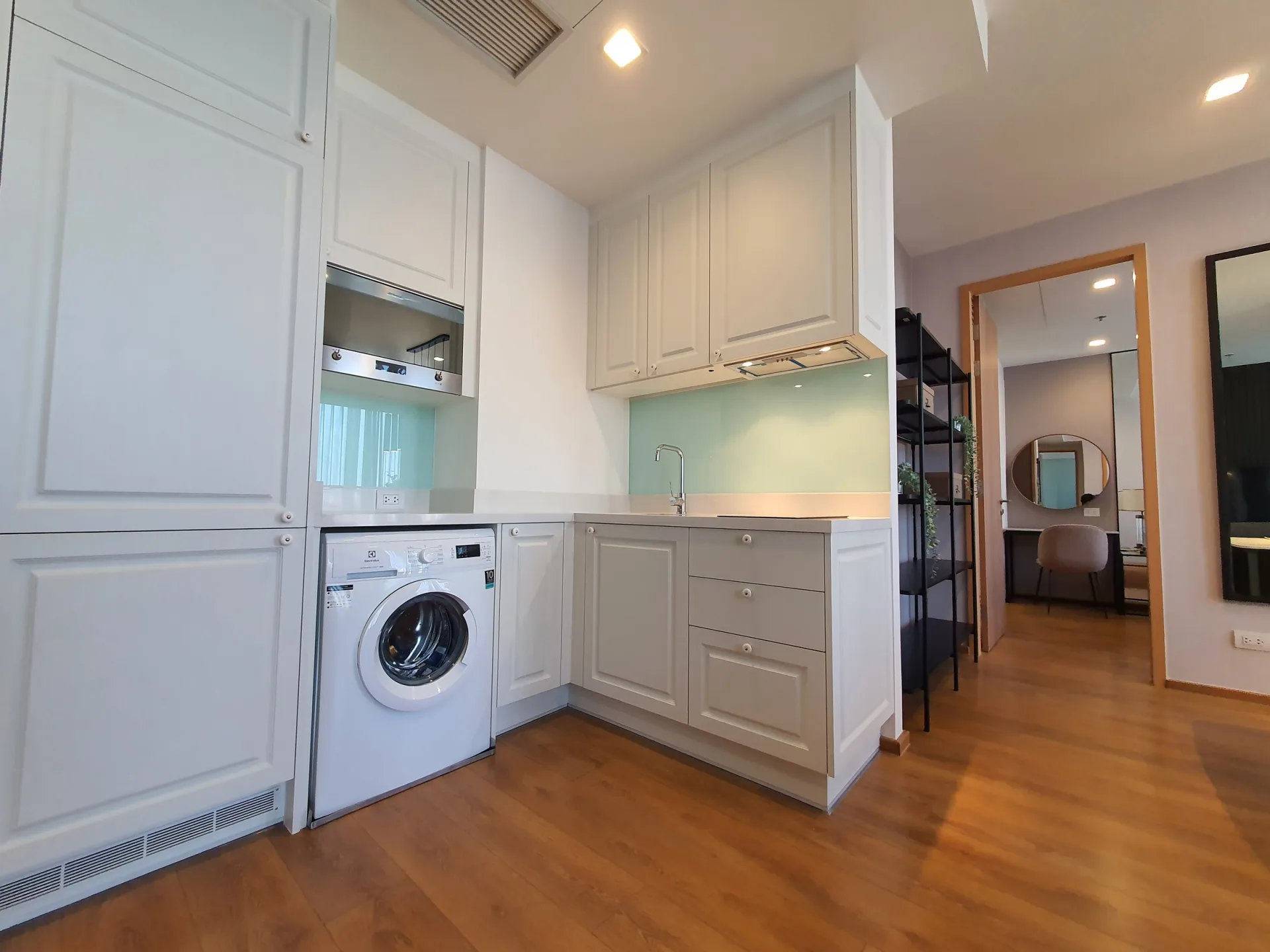Property photos for Noble BE 33