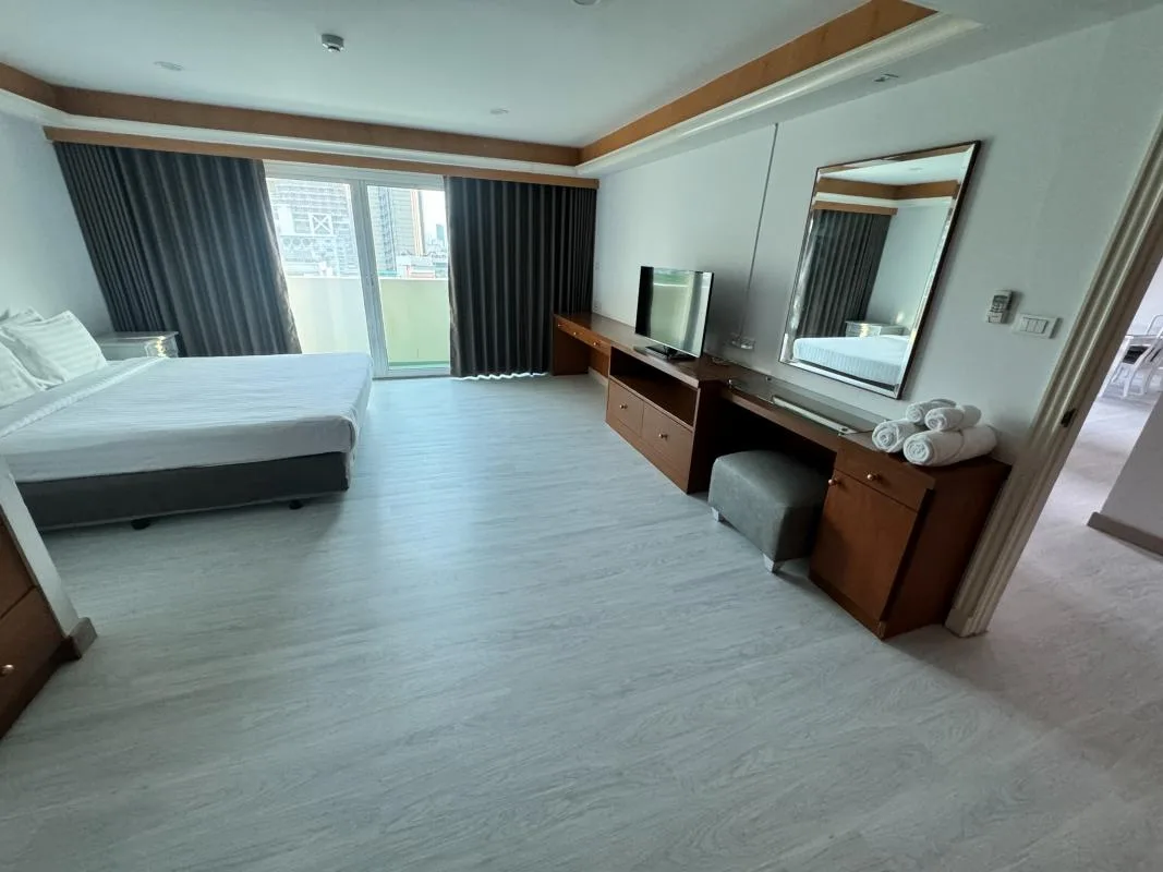 Property photos for Chaidee Mansion