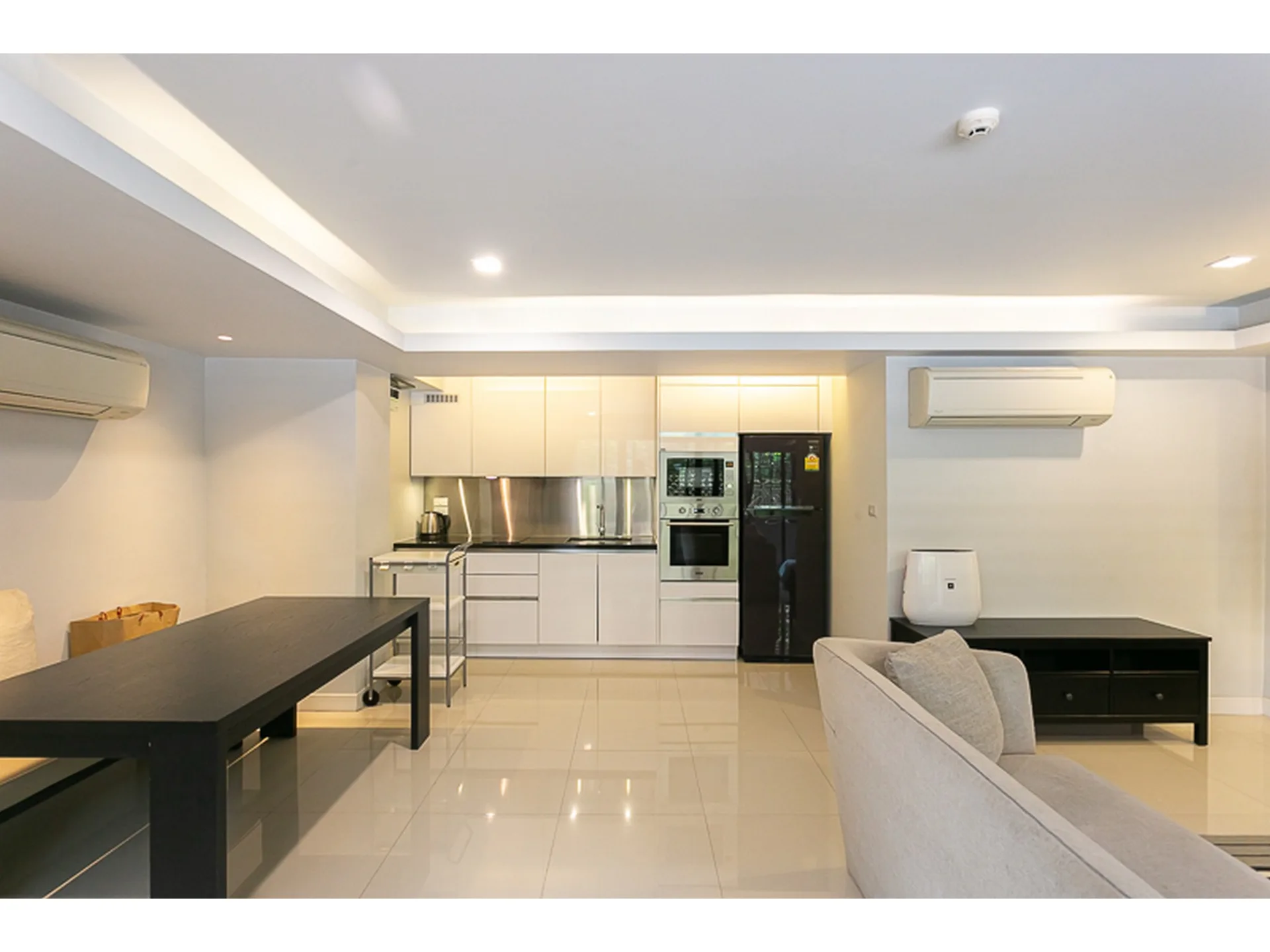 Property photos for L8 Residence