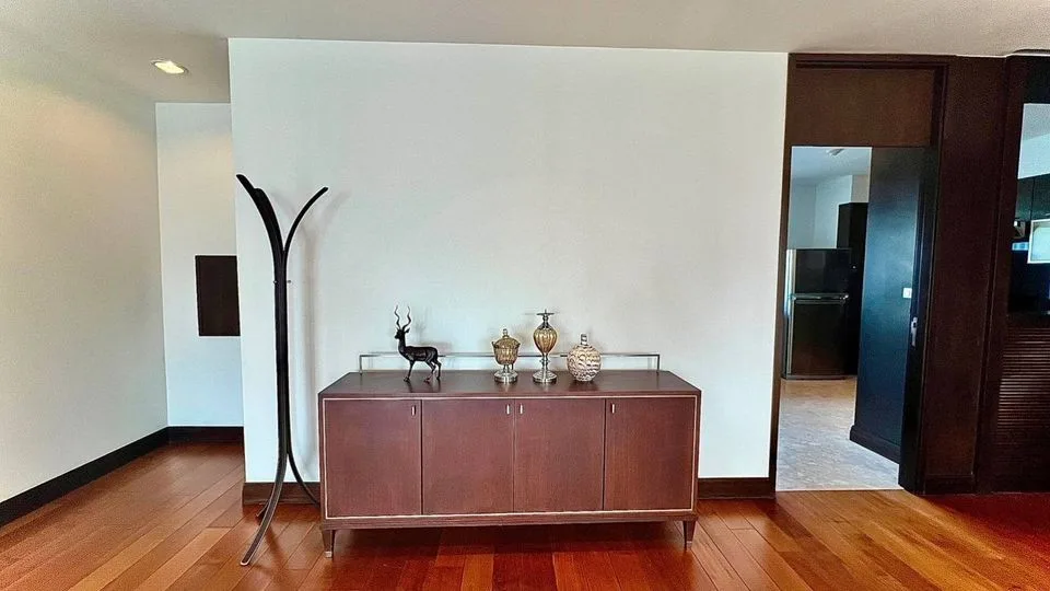 Property photos for Royal Residence Park