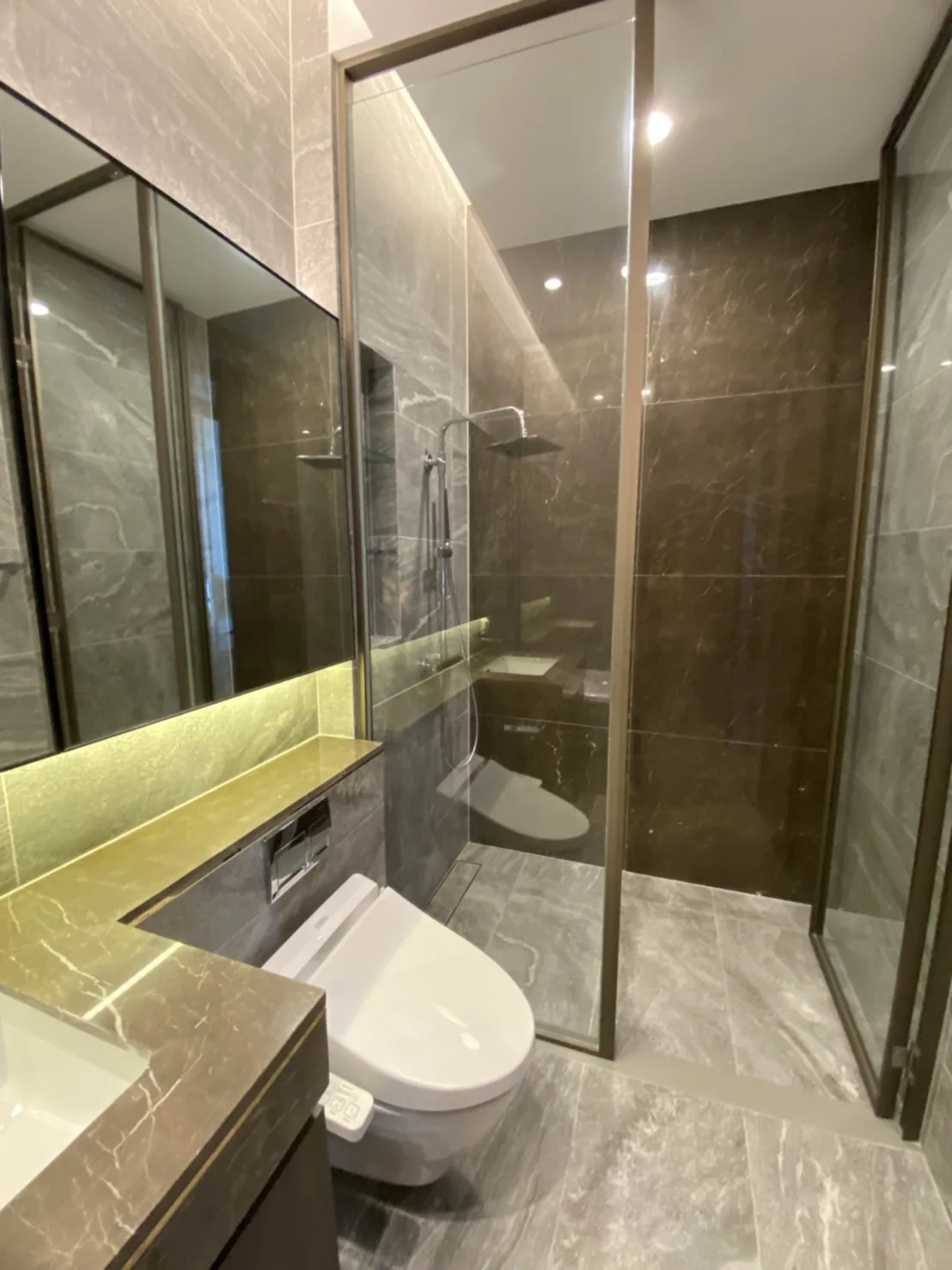 Property photos for The Esse Sukhumvit 36