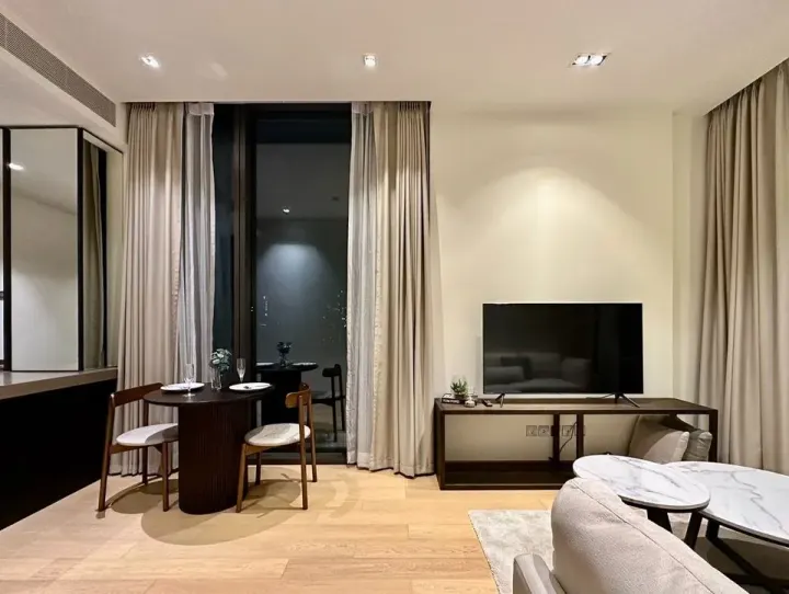 Property photos for 28 Chidlom