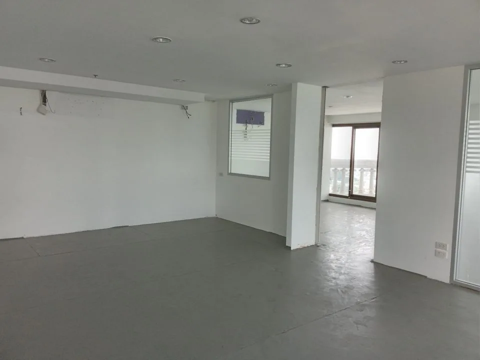Property photos for State Tower