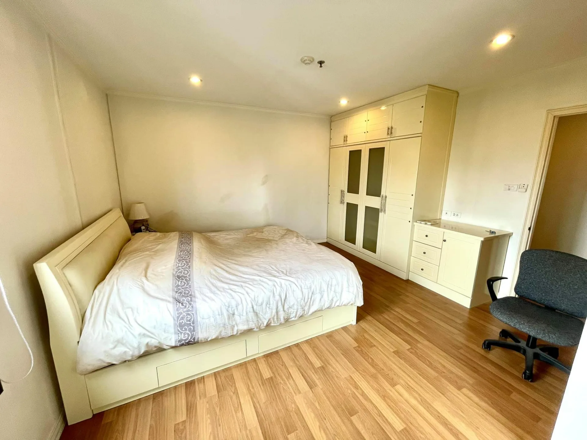 Property photos for Lumpini Place Phahol - Saphankhwai