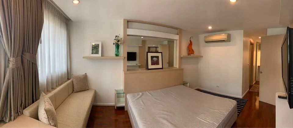 Property photos for Siri On 8