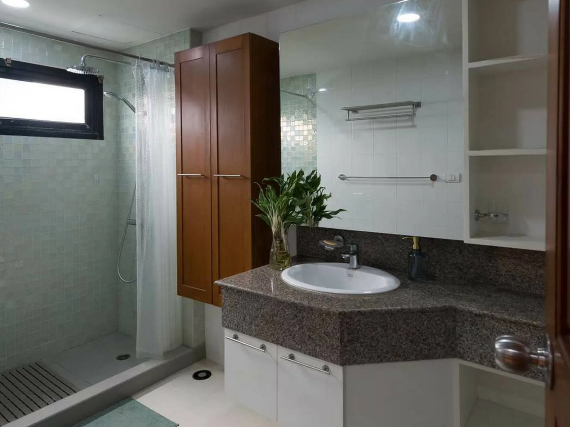 Property photos for Phayathai Place
