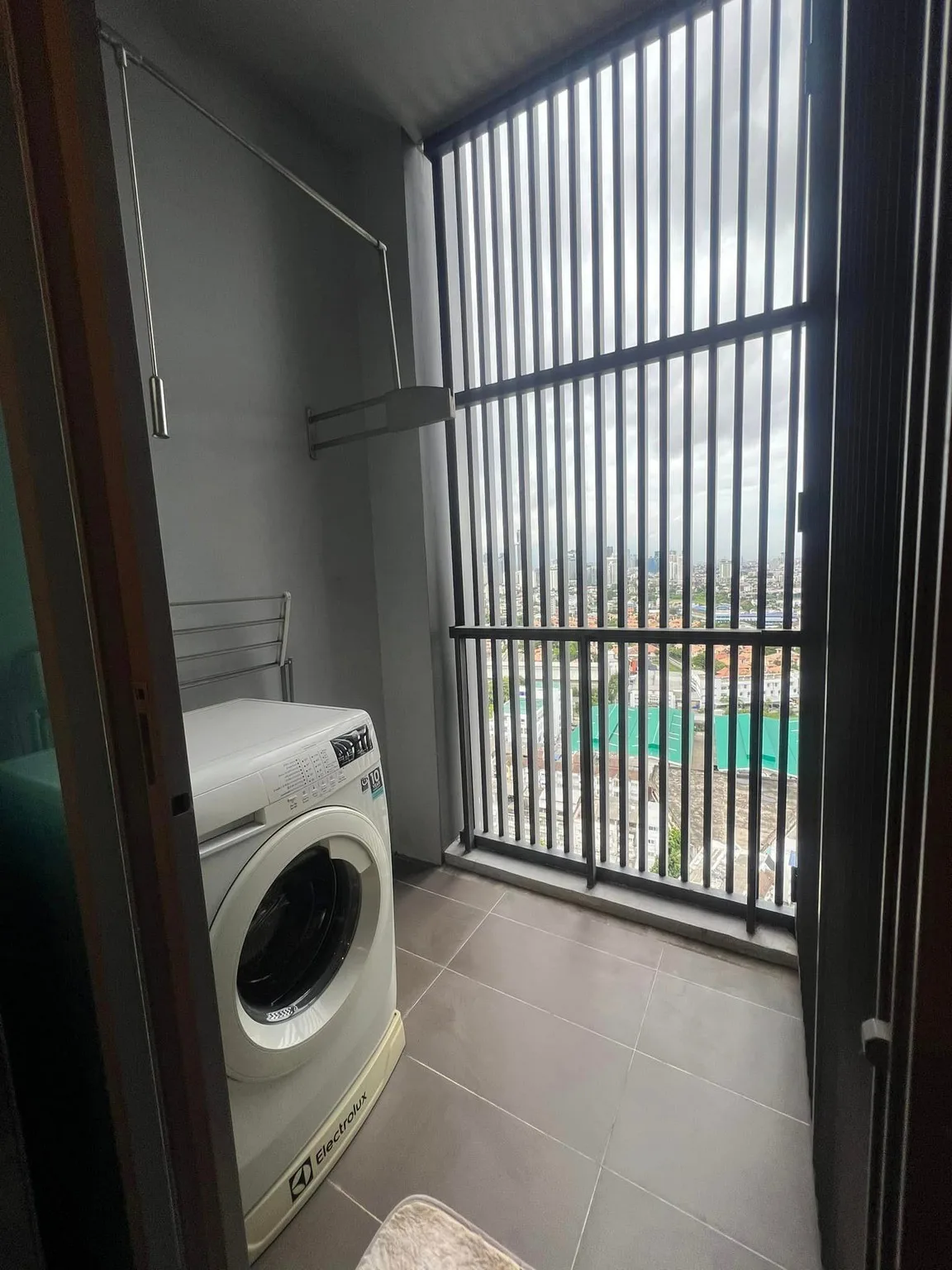 Property photos for The Room Sukhumvit 69