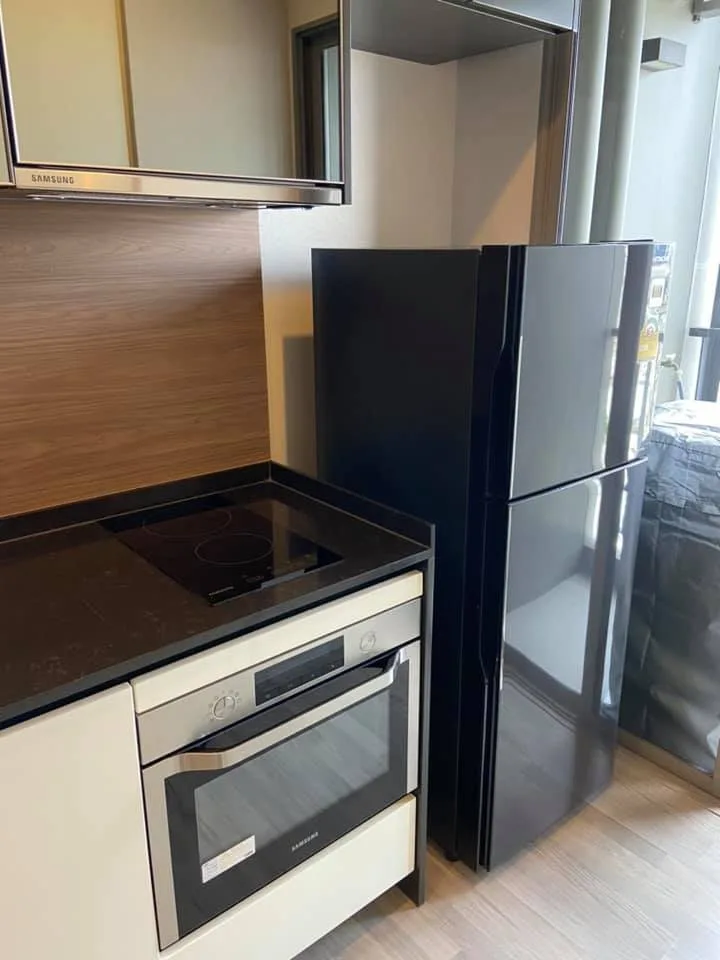 Property photos for The Room Sathorn - St.Louis