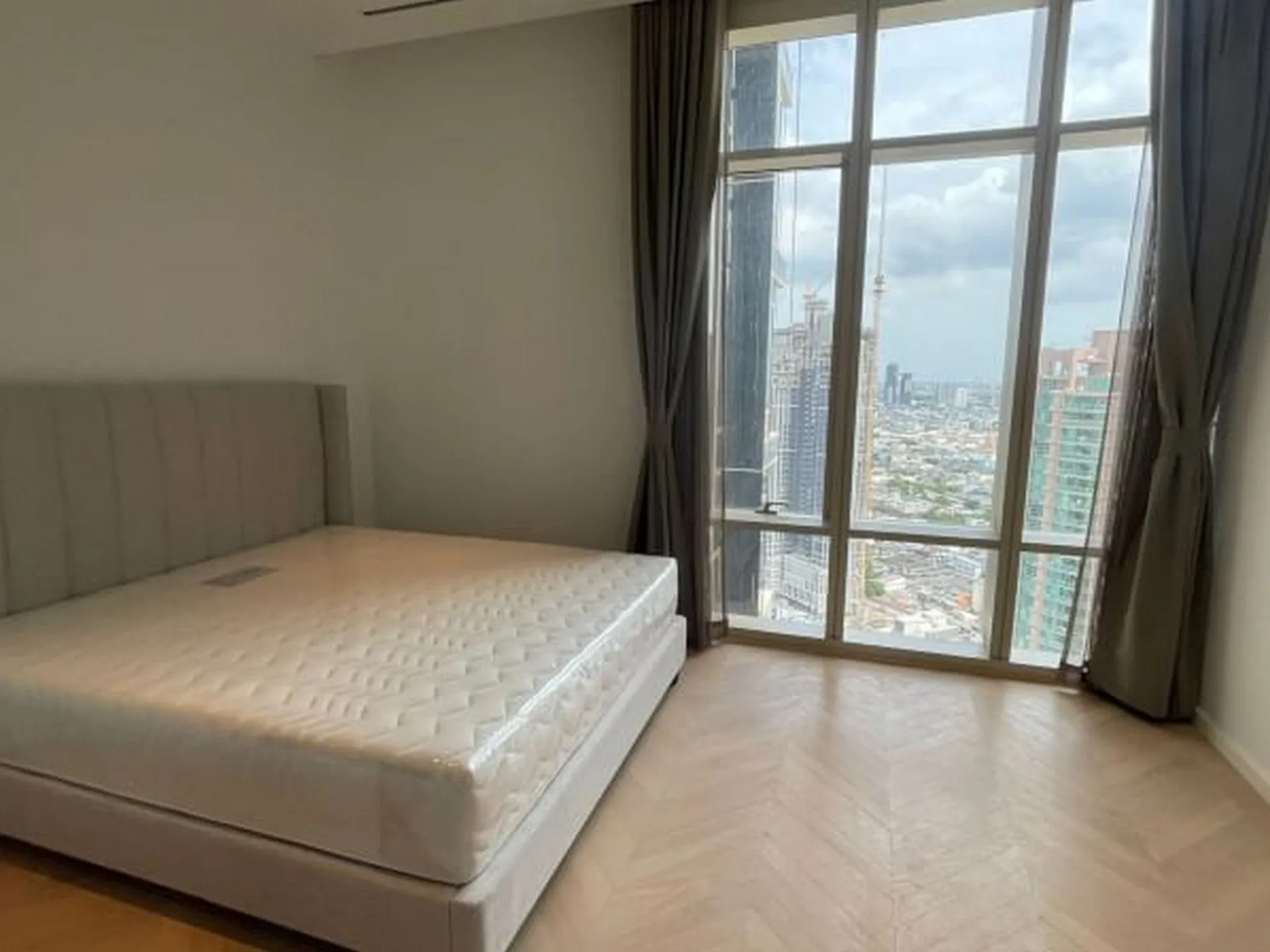 Property photos for Four Seasons Private Residences Bangkok
