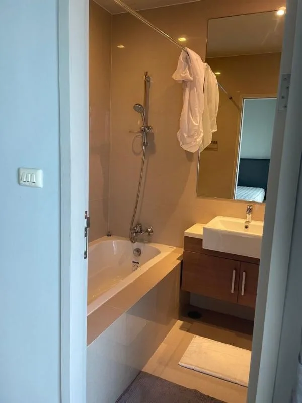 Property photos for Noble Refine