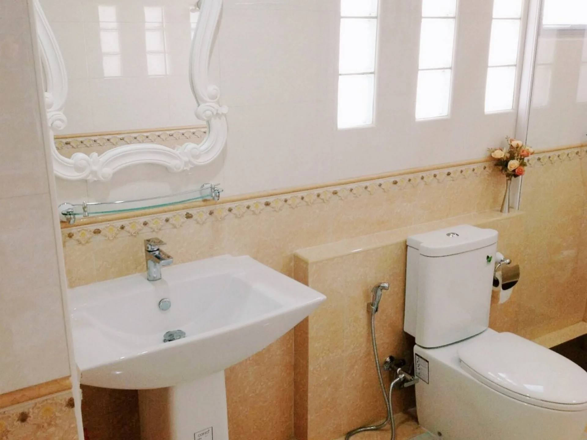 Property photos for Pathumwan Resort