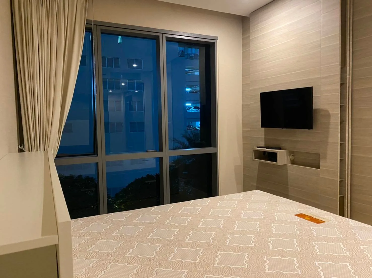 Property photos for The Room Sukhumvit 21