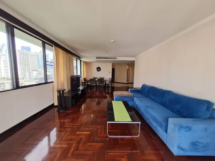 Property photos for Lake Green