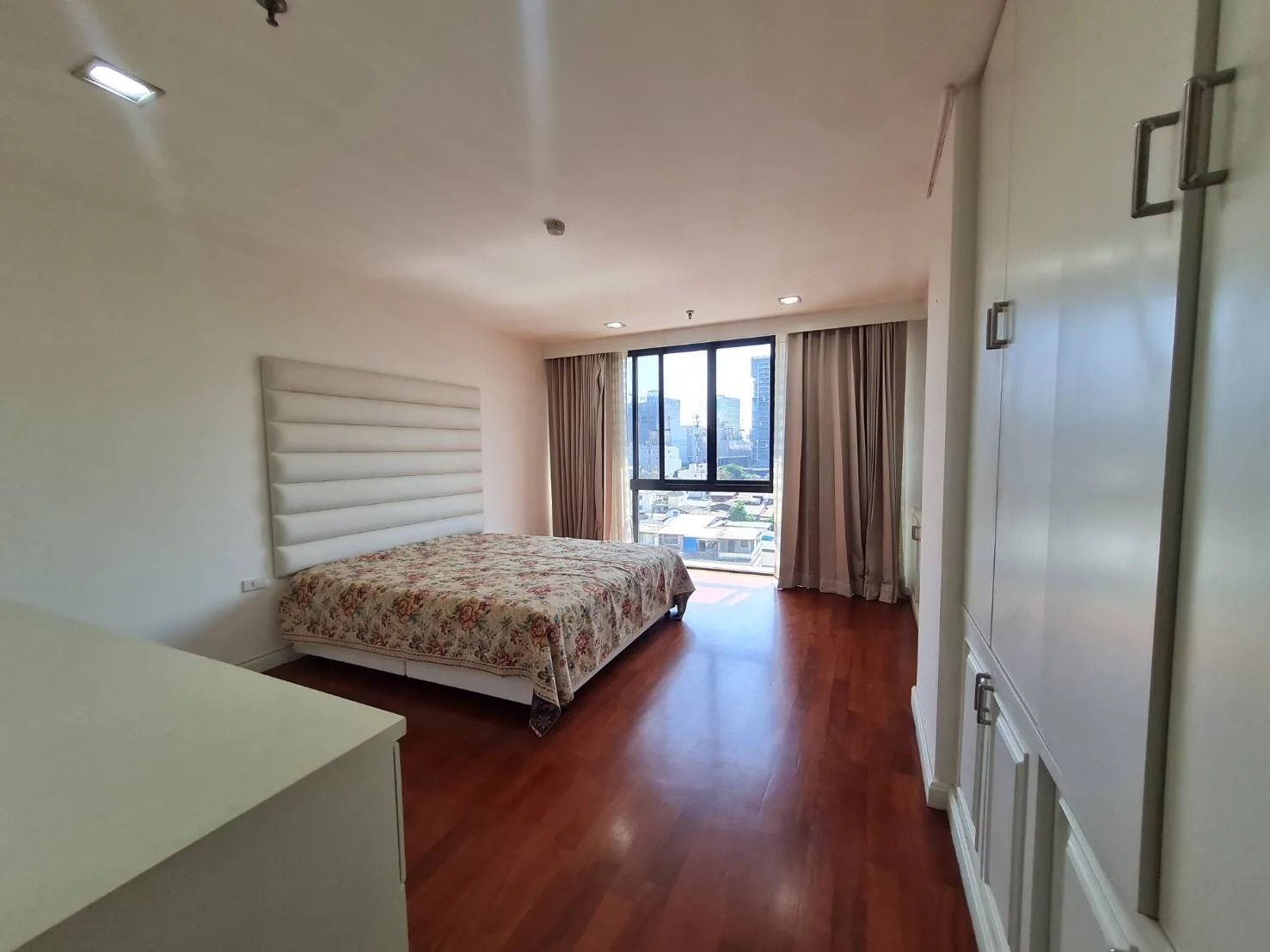Property photos for Polo Park