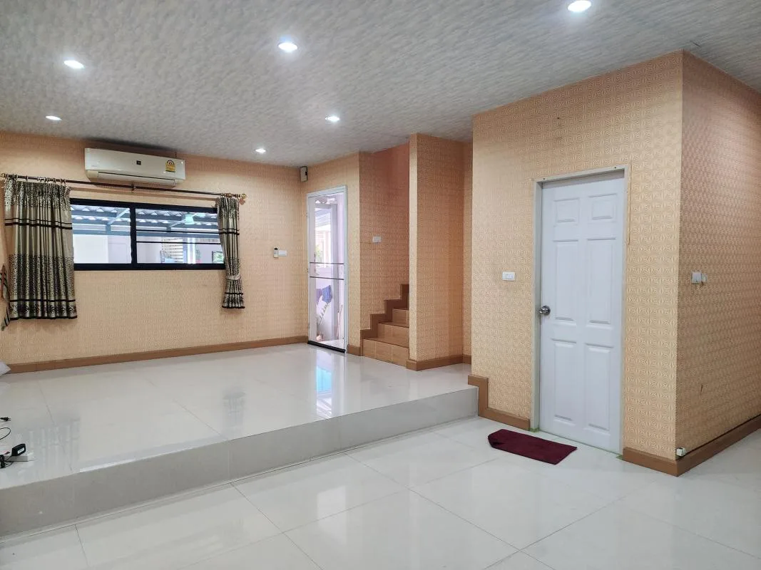 Property photos for Sarin Wiz Sukhumvit 107
