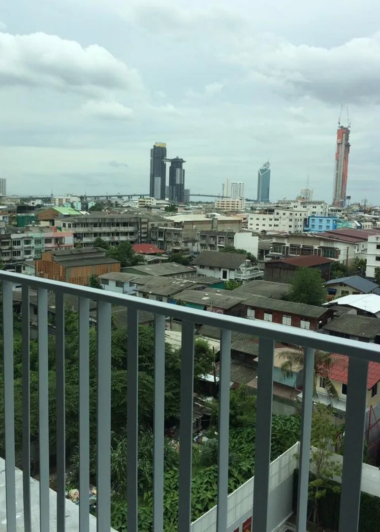 Property photos for The Key Sathorn - Charoenraj