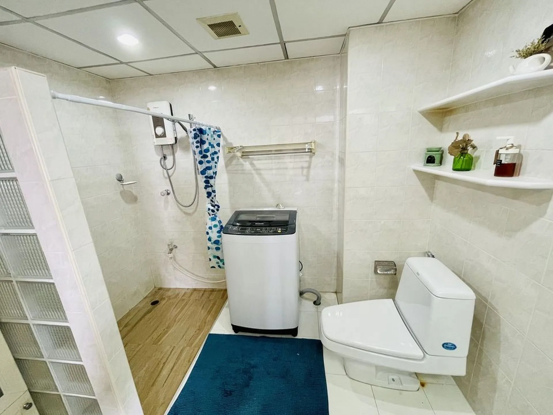 Property photos for Phasuk Place