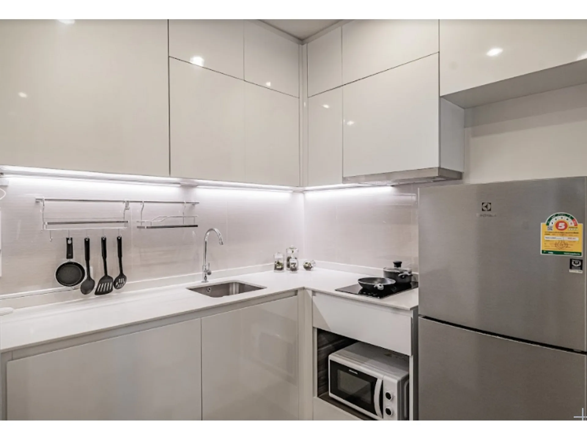 Property photos for Centric Ari Station