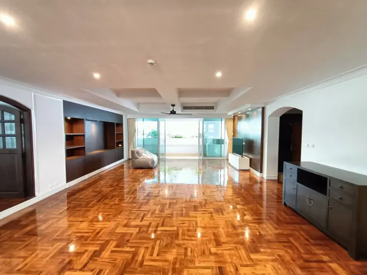 Property photos for Sachayan Court