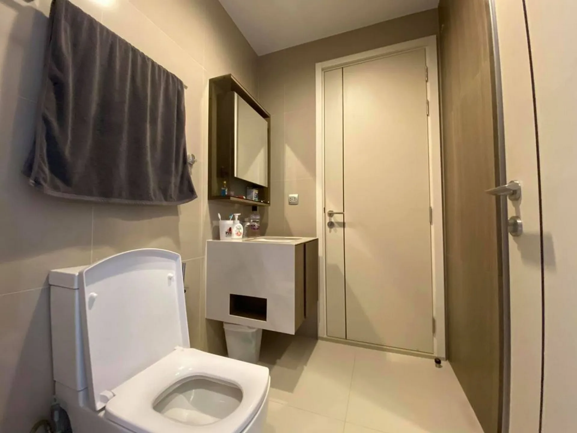 Property photos for THE LINE Phahol - Pradipat