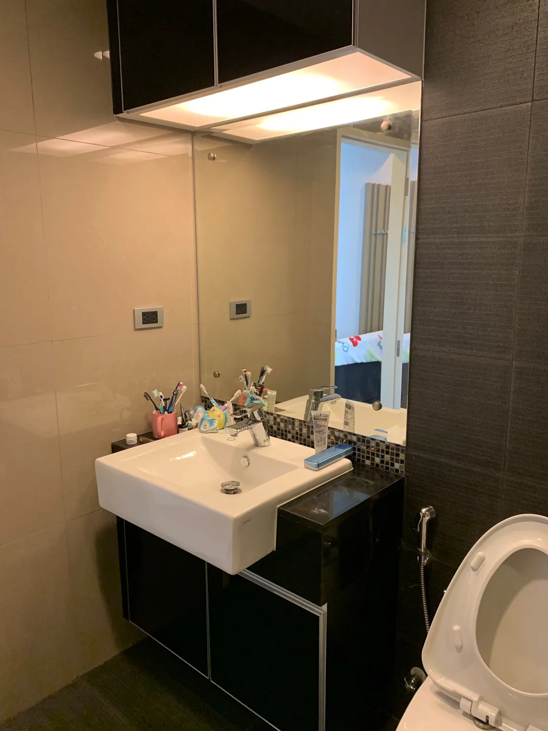 Property photos for The Crest Sukhumvit 34