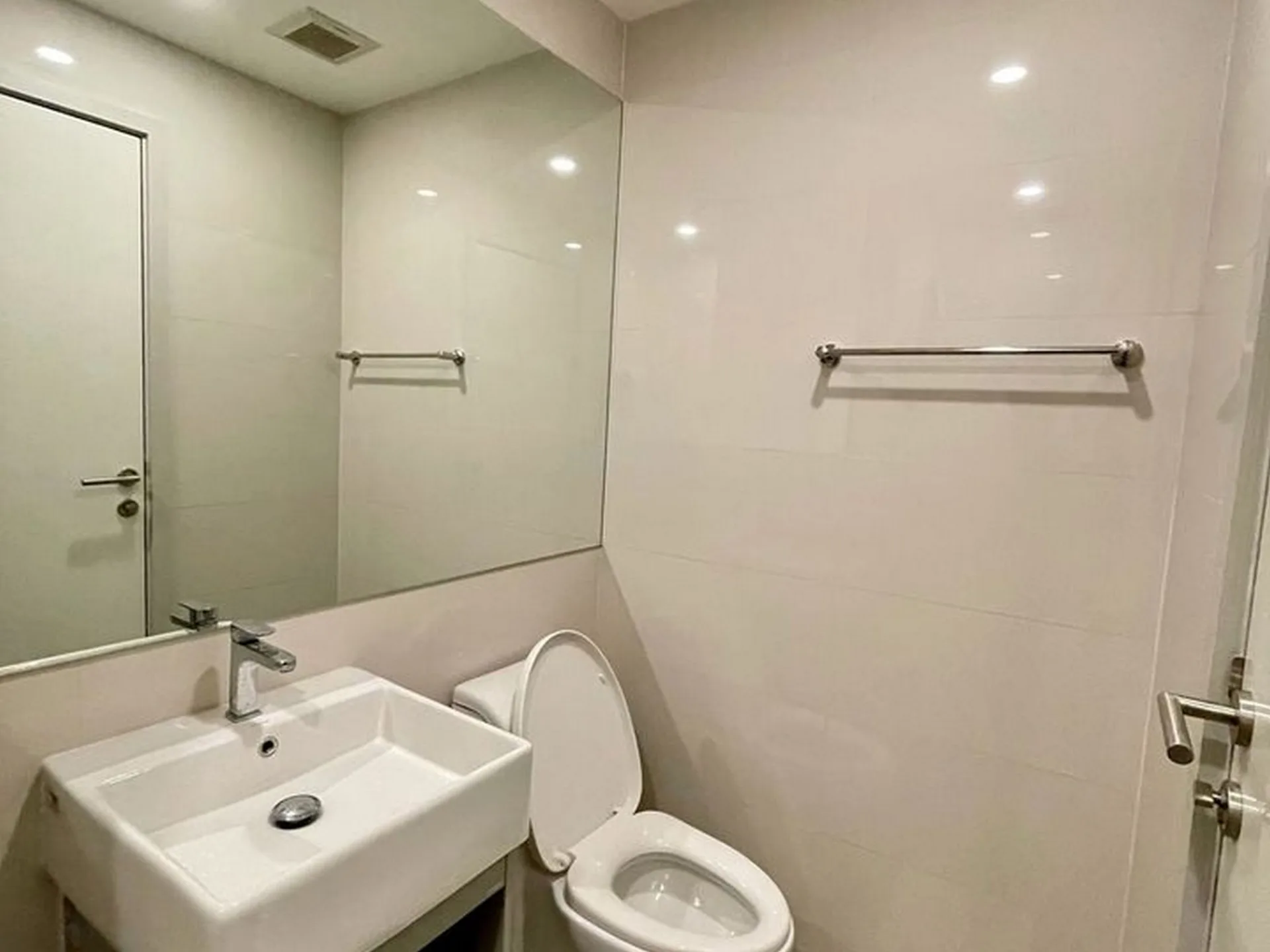 Property photos for Knightsbridge Prime Sathorn
