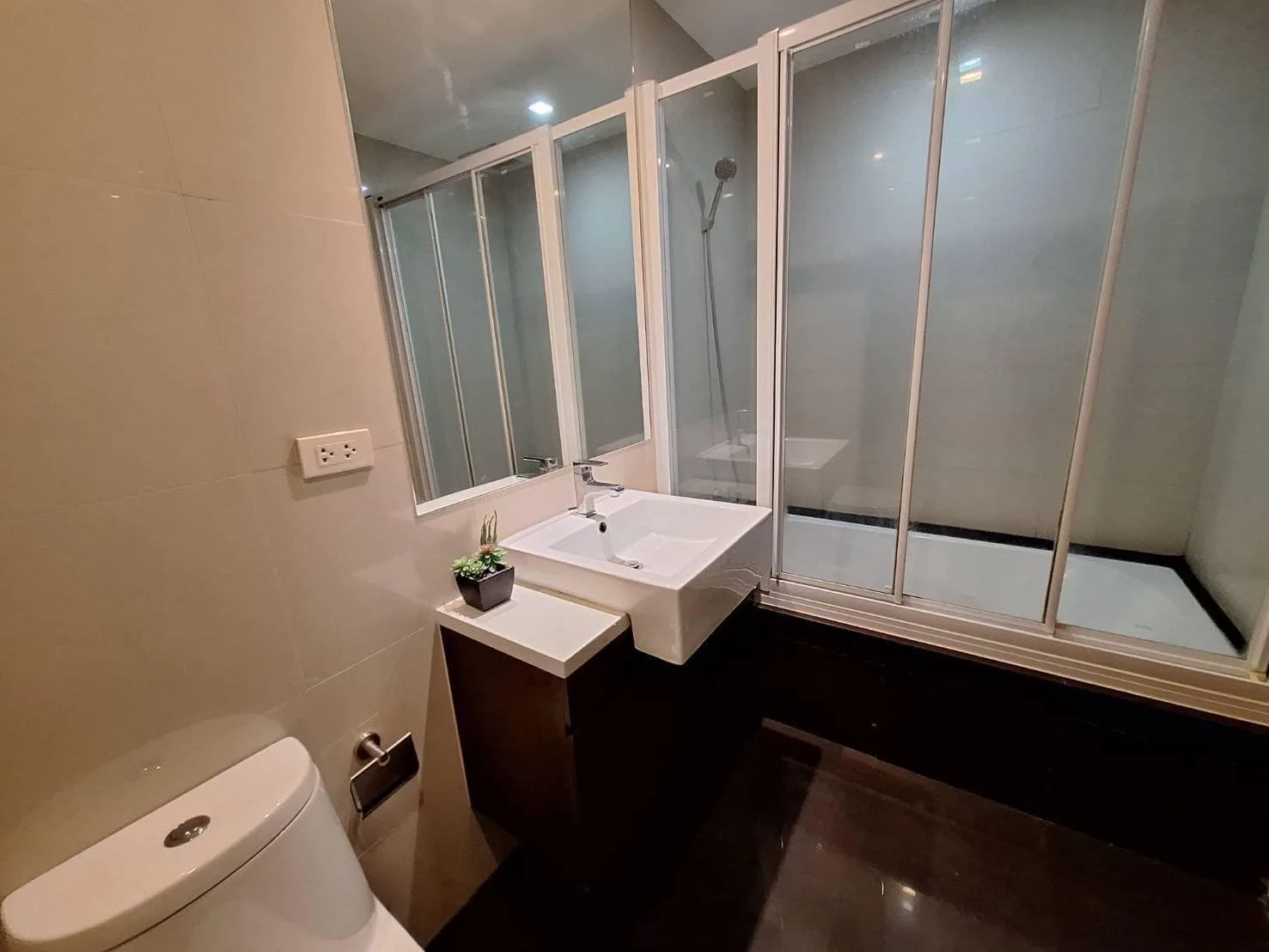 Property photos for Noble Remix