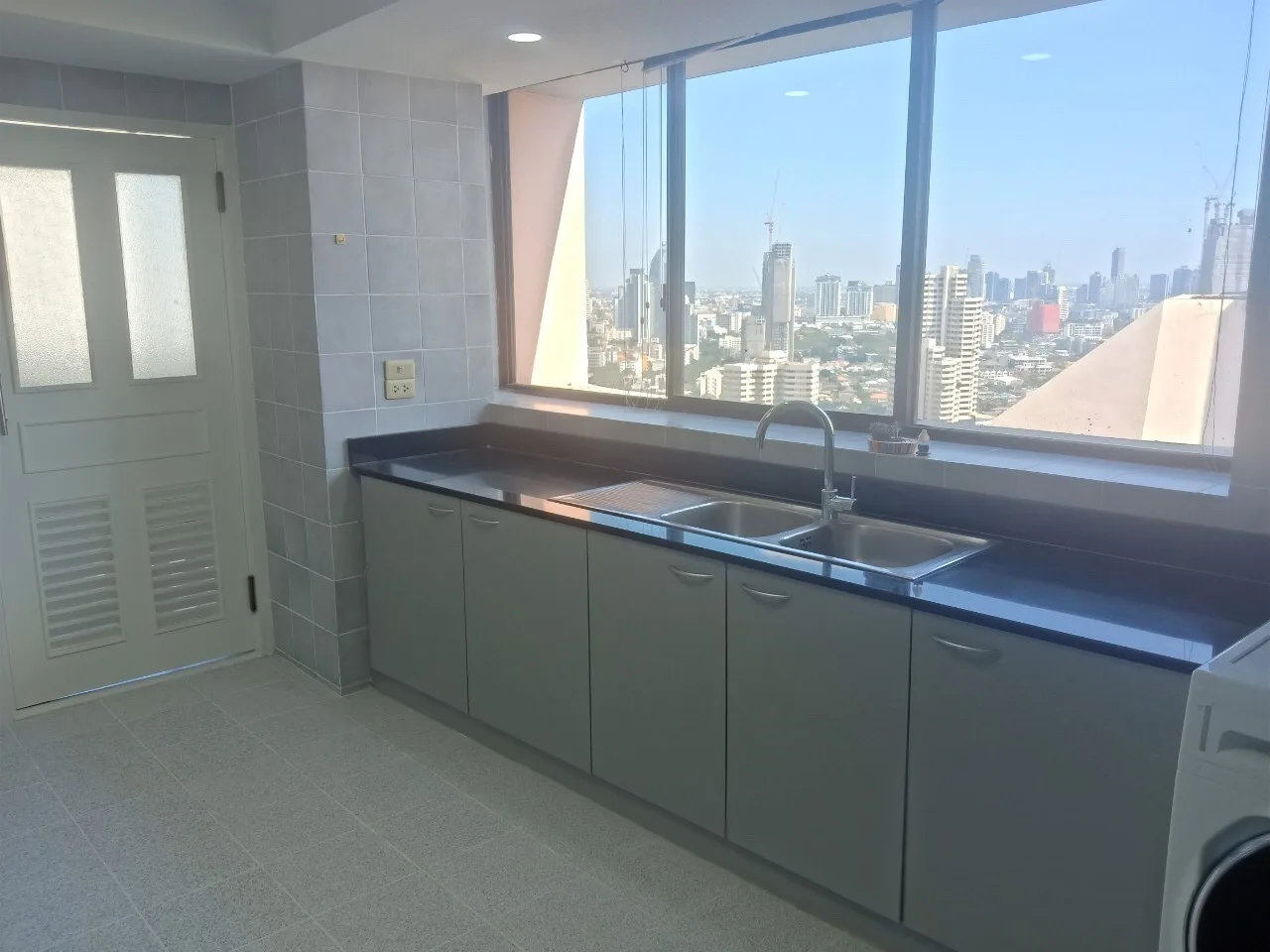 Property photos for President Park Sukhumvit 24