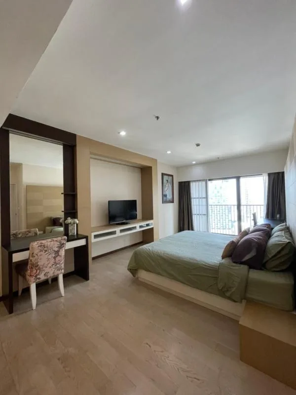 Property photos for Noble Remix