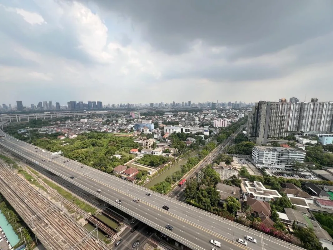 Property photos for Metro Sky Prachachuen