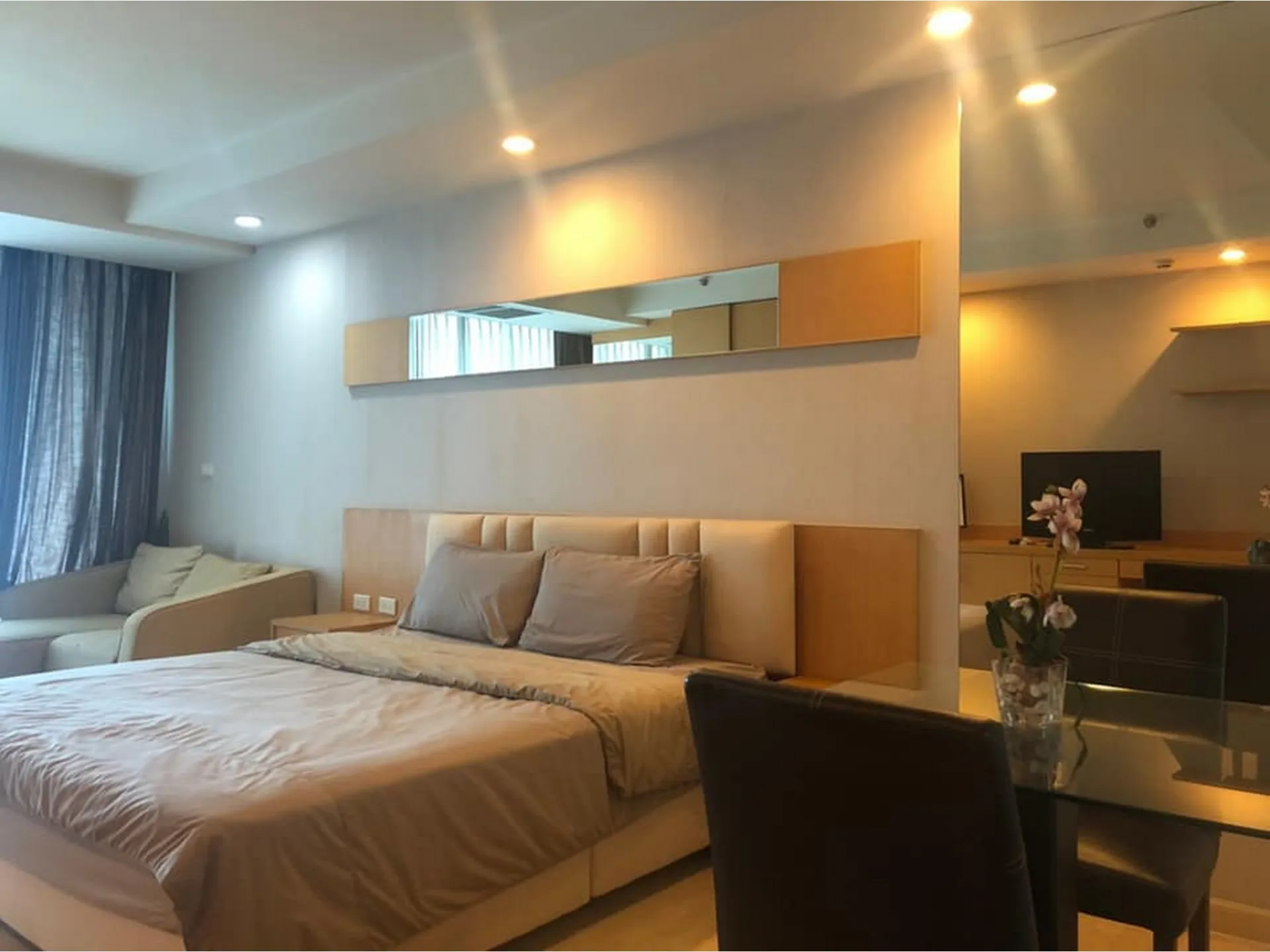 Property photos for The Rajdamri