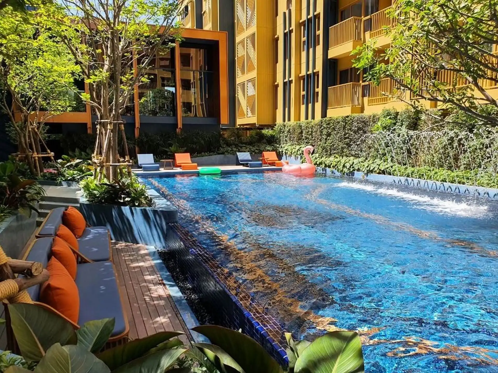 Property photos for THE BASE Sukhumvit 50