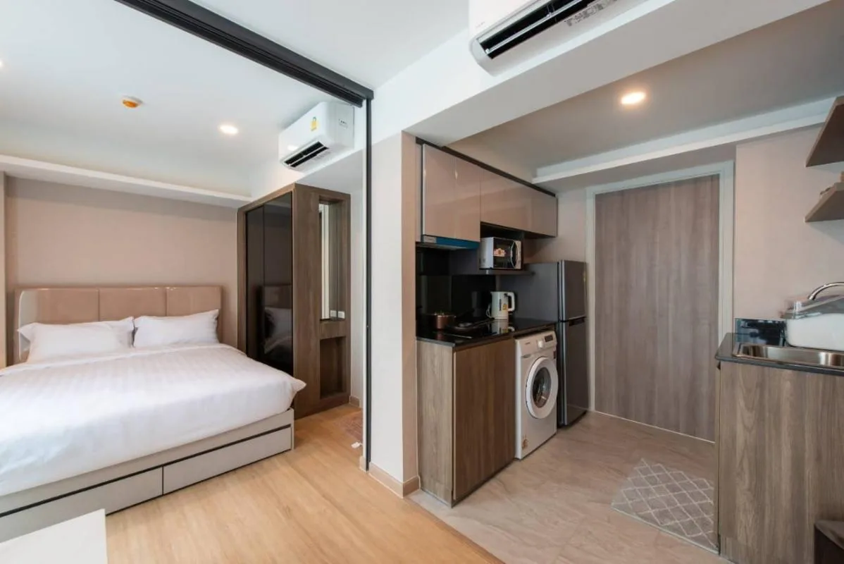 Property photos for Lloyd Soonvijai-thonglor
