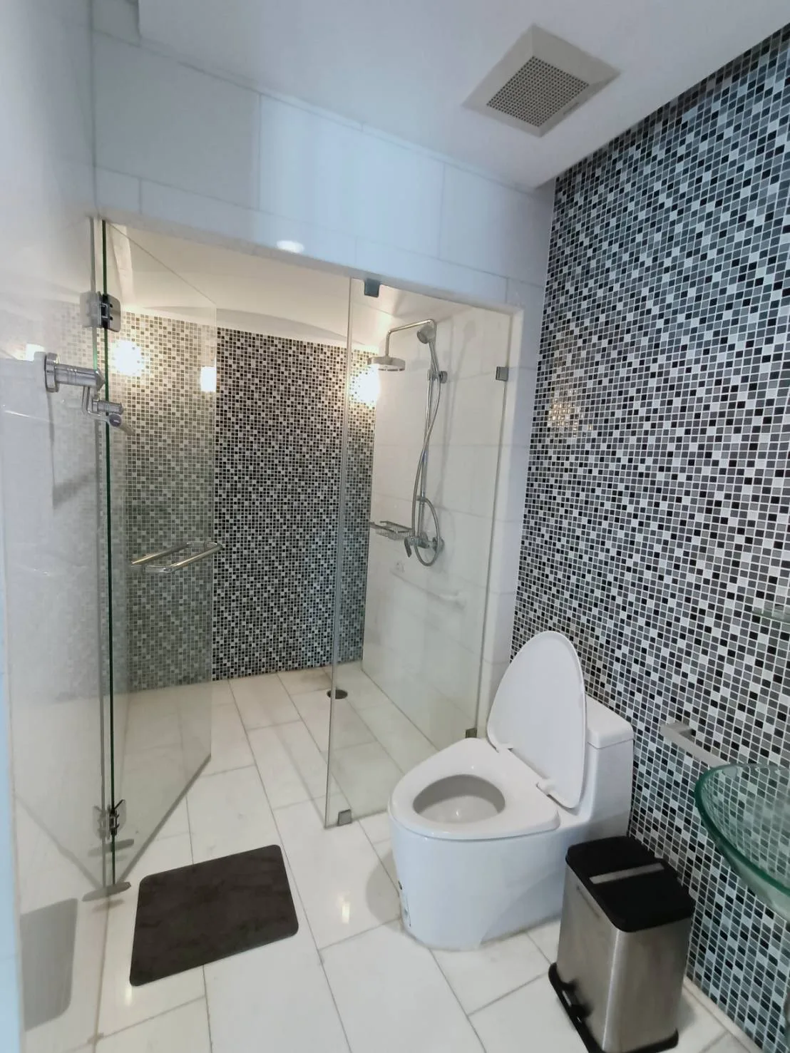 Property photos for Tonson Court