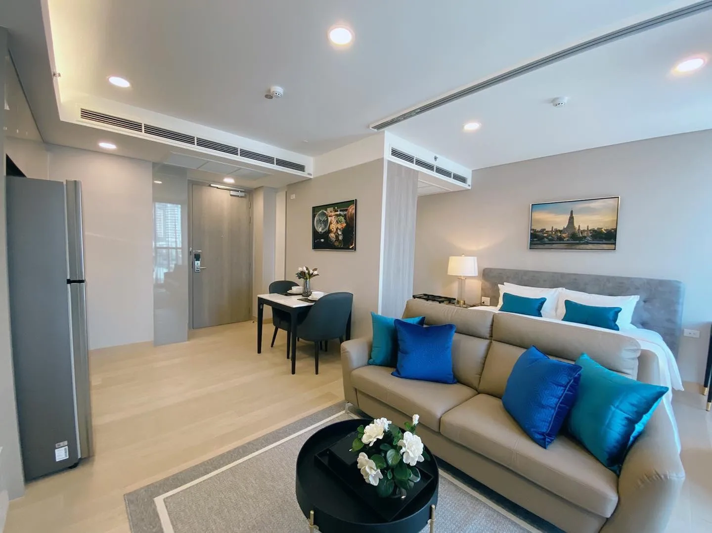 Property photos for Siamese Exclusive Queens