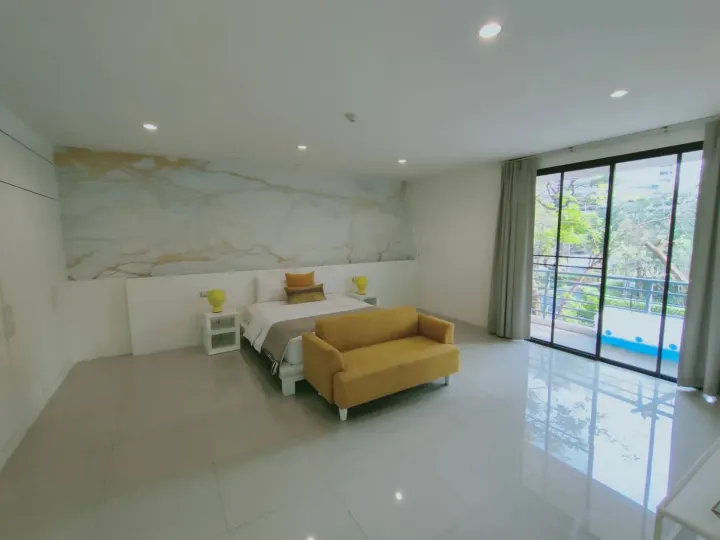 Property photos for Benviar Tonson Residence