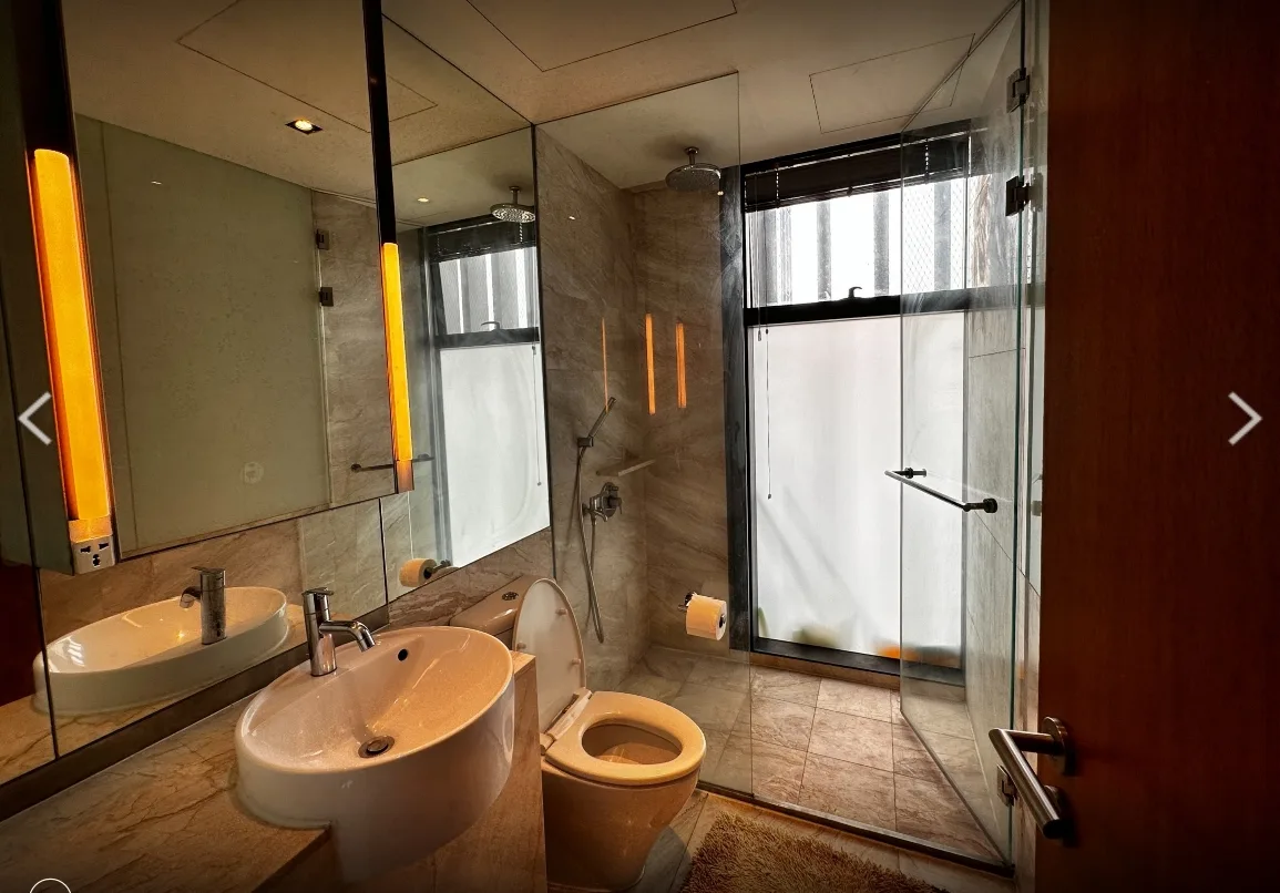 Property photos for The Met