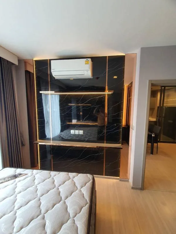 Property photos for Life Asoke Hype