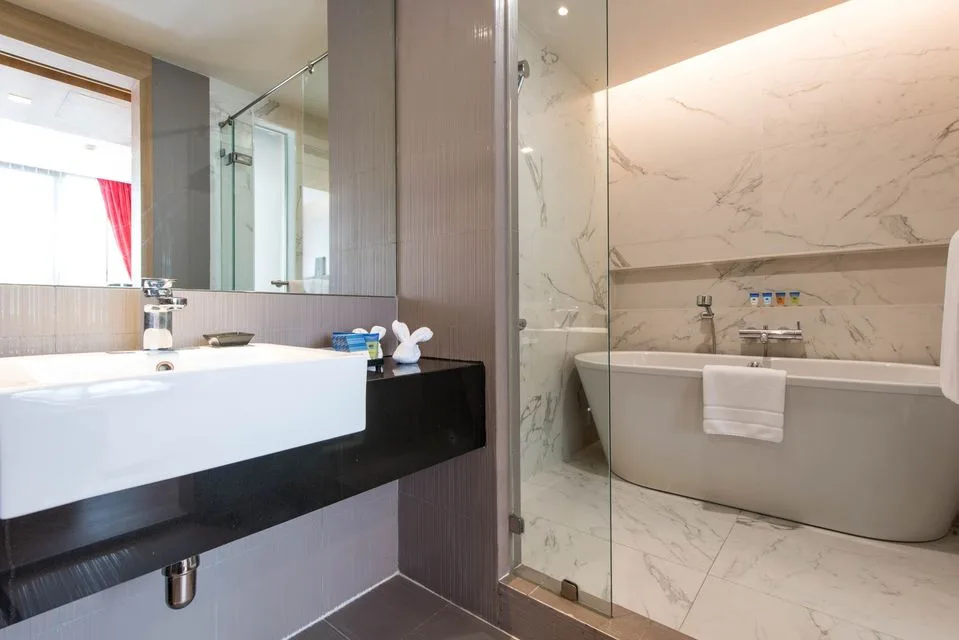 Property photos for Park Plaza Bangkok Soi 18
